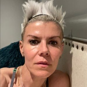 Meet your Posher, Candace